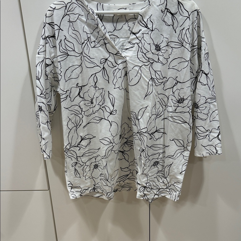 Floral Print Women's Blouse - Black and White